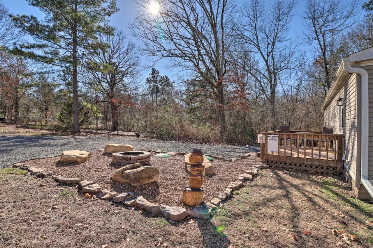 Lakefront Greers Ferry Cabin With Covered Boat Slip! Fairfield Bay Extérieur photo