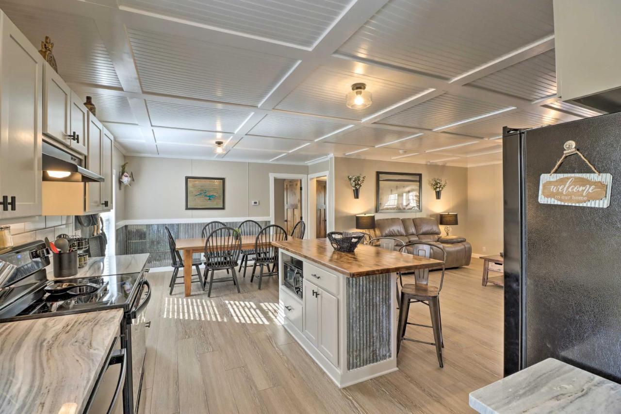 Lakefront Greers Ferry Cabin With Covered Boat Slip! Fairfield Bay Extérieur photo