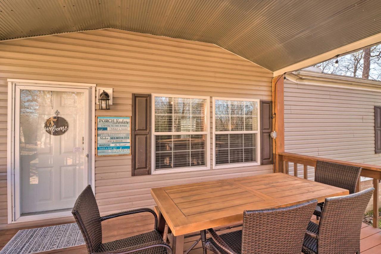 Lakefront Greers Ferry Cabin With Covered Boat Slip! Fairfield Bay Extérieur photo