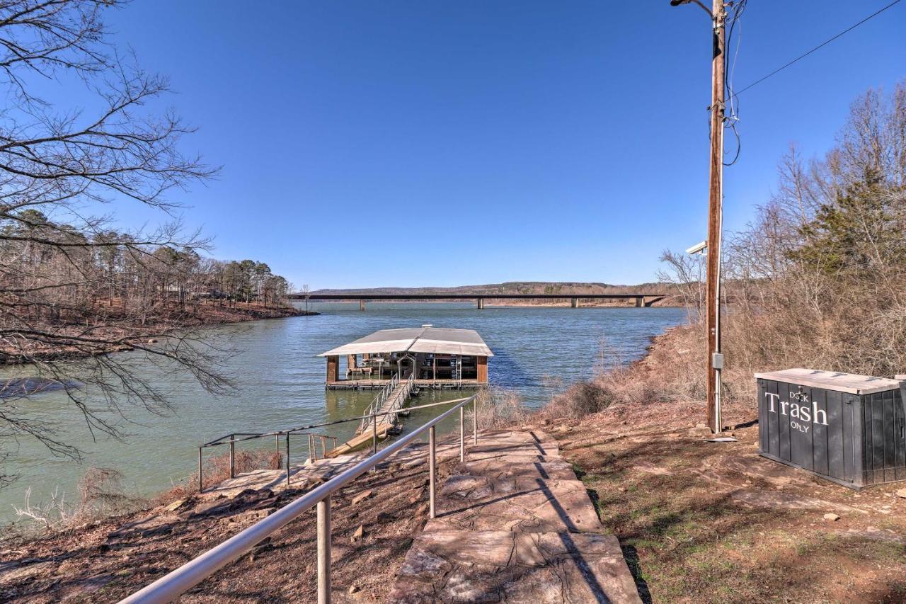 Lakefront Greers Ferry Cabin With Covered Boat Slip! Fairfield Bay Extérieur photo